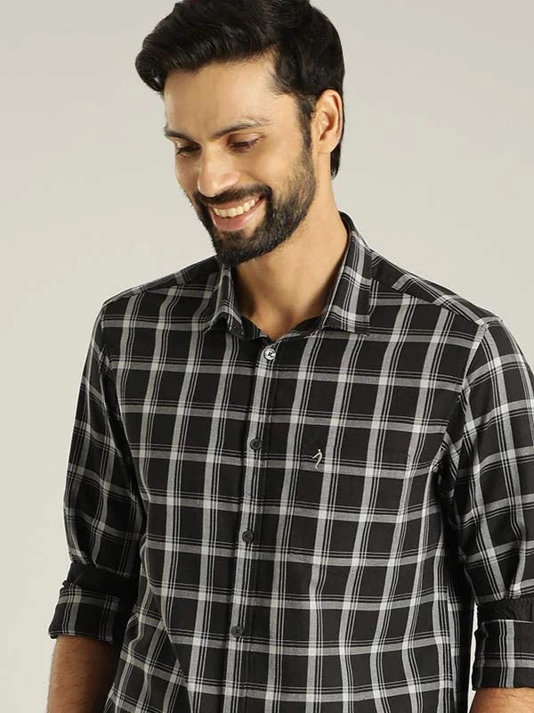 Indian Terrain Men's Slim Fit Full Sleeve Checkered Black Shirt